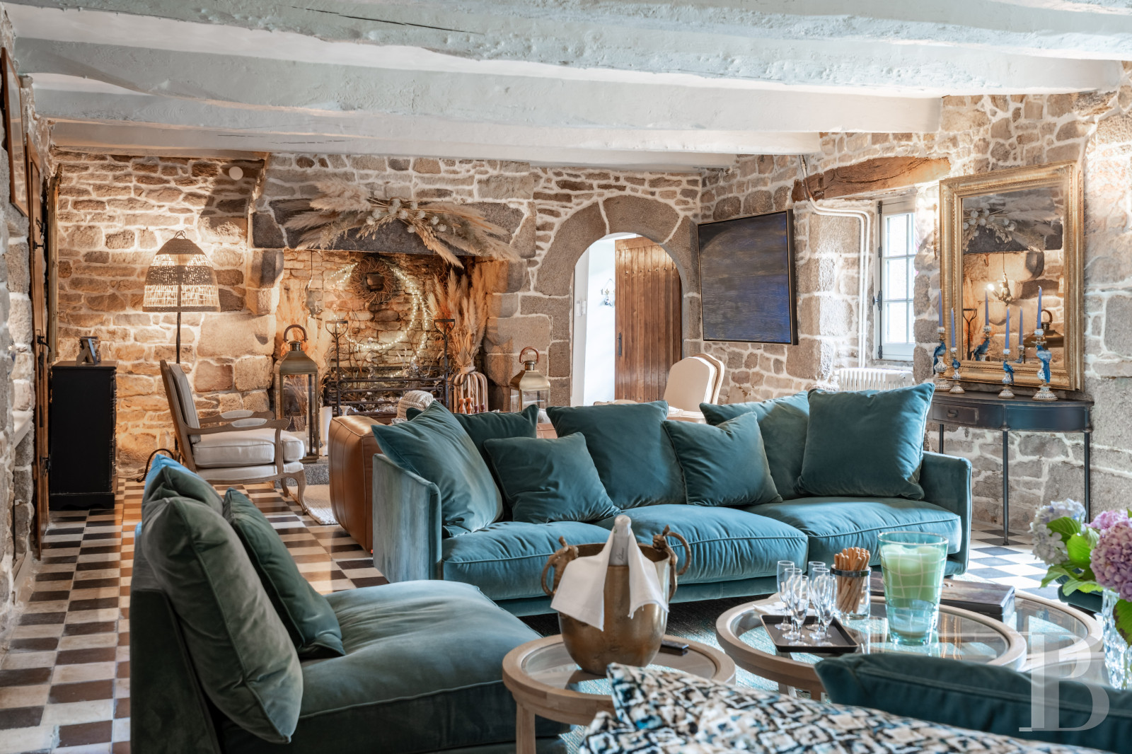 A 17th century manor house with a walled garden, in the heart of the village of Lanildut on the tip of Finistère - photo  n°13